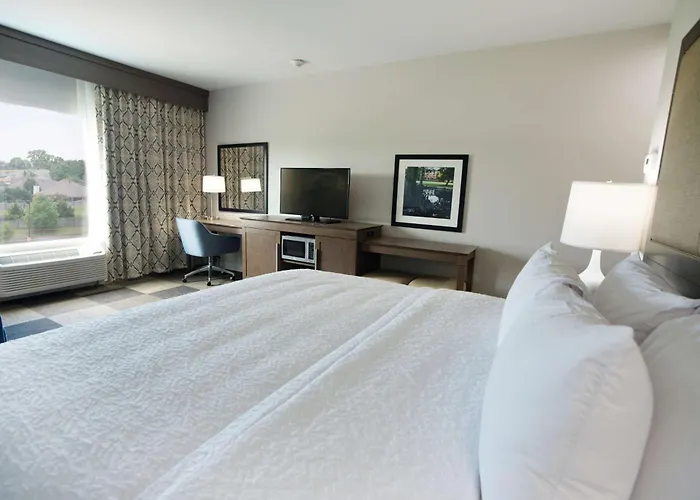 Hampton Inn & Suites Stillwater West