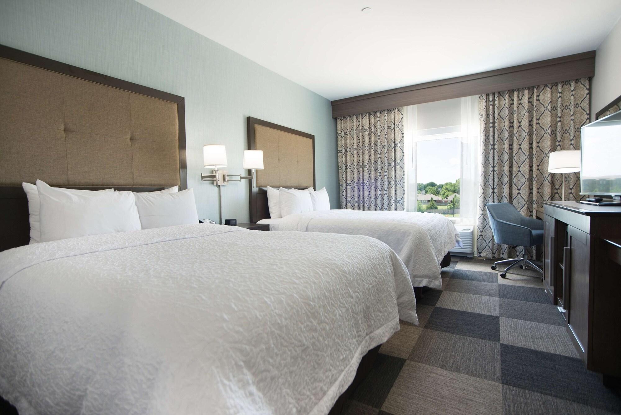 Hotel Hampton & West 3*