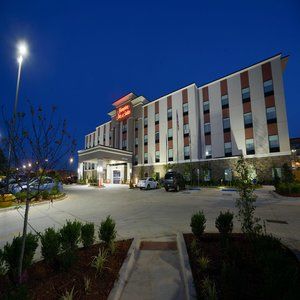 Hotel Hampton & West